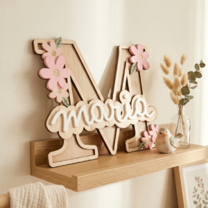 Inicial com Nome e Flores